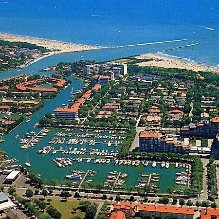 Luminous Flat With Terrace 250m From The Sea *