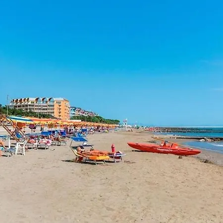Luminous Flat With Terrace 250m From The Sea Apartmán Porto Santa Margherita di Caorle