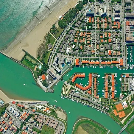 Luminous Flat With Terrace 250m From The Sea