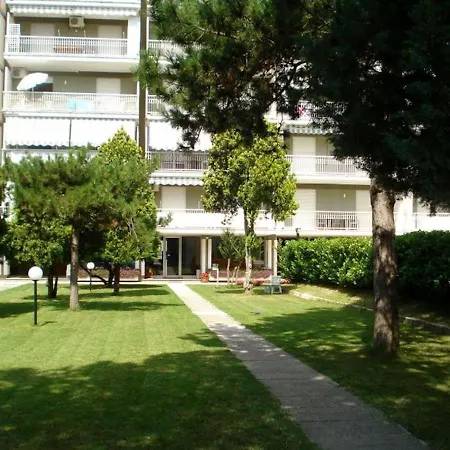 Luminous Flat With Terrace 250m From The Sea *