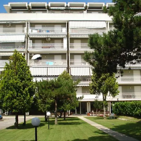 Luminous Flat With Terrace 250m From The Sea