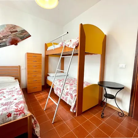 公寓 Luminous Flat With Terrace 250m From The Sea