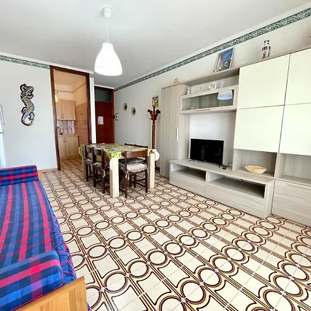 Luminous Flat With Terrace 250m From The Sea